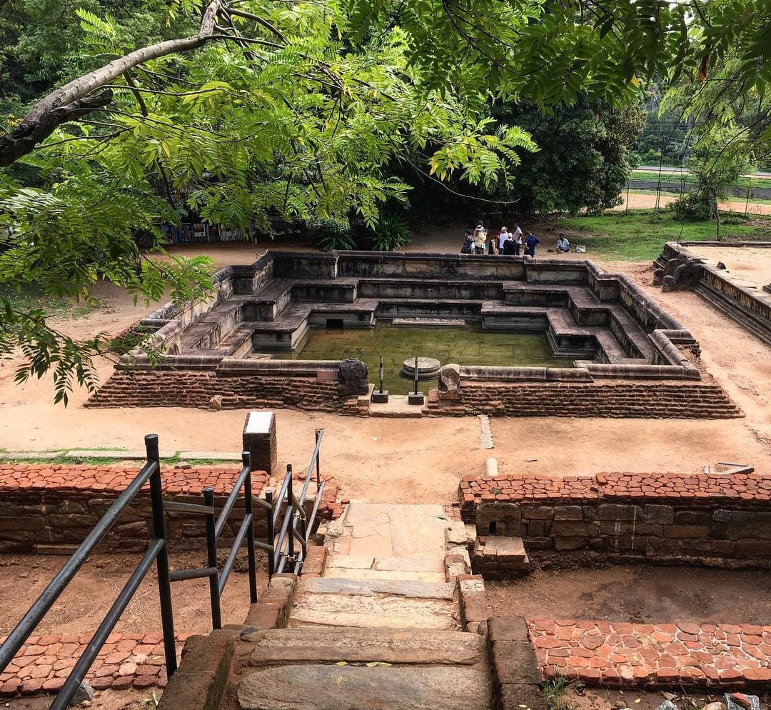 Kumara Pokuna: The Royal Bath