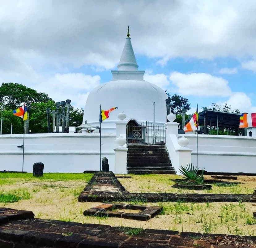 Massive Jetavanaramaya dagoba showing its impressive scale and ancient brick construction