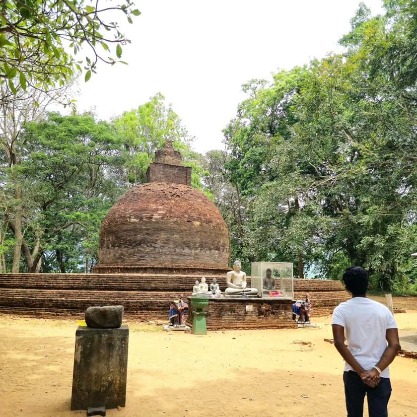 Nagadeepa Purana Rajamaha Viharaya ancient temple in Mahiyanganaya eshan_saseth