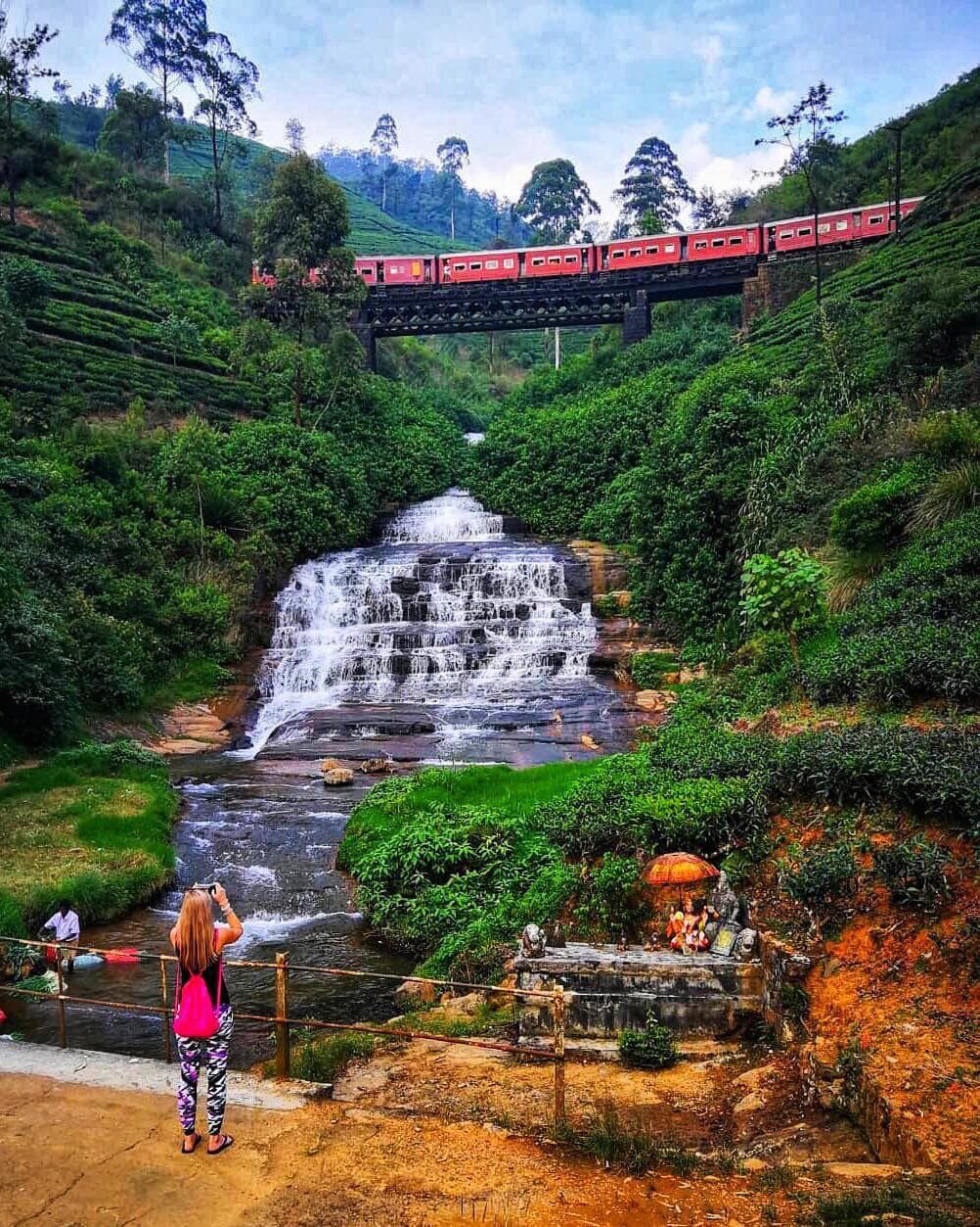 Nanu Oya Falls with stunning rock formations