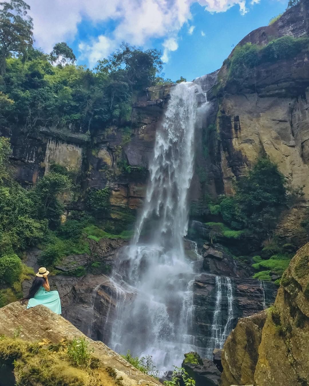Ramboda Falls - Beautiful waterfall in Sri Lanka