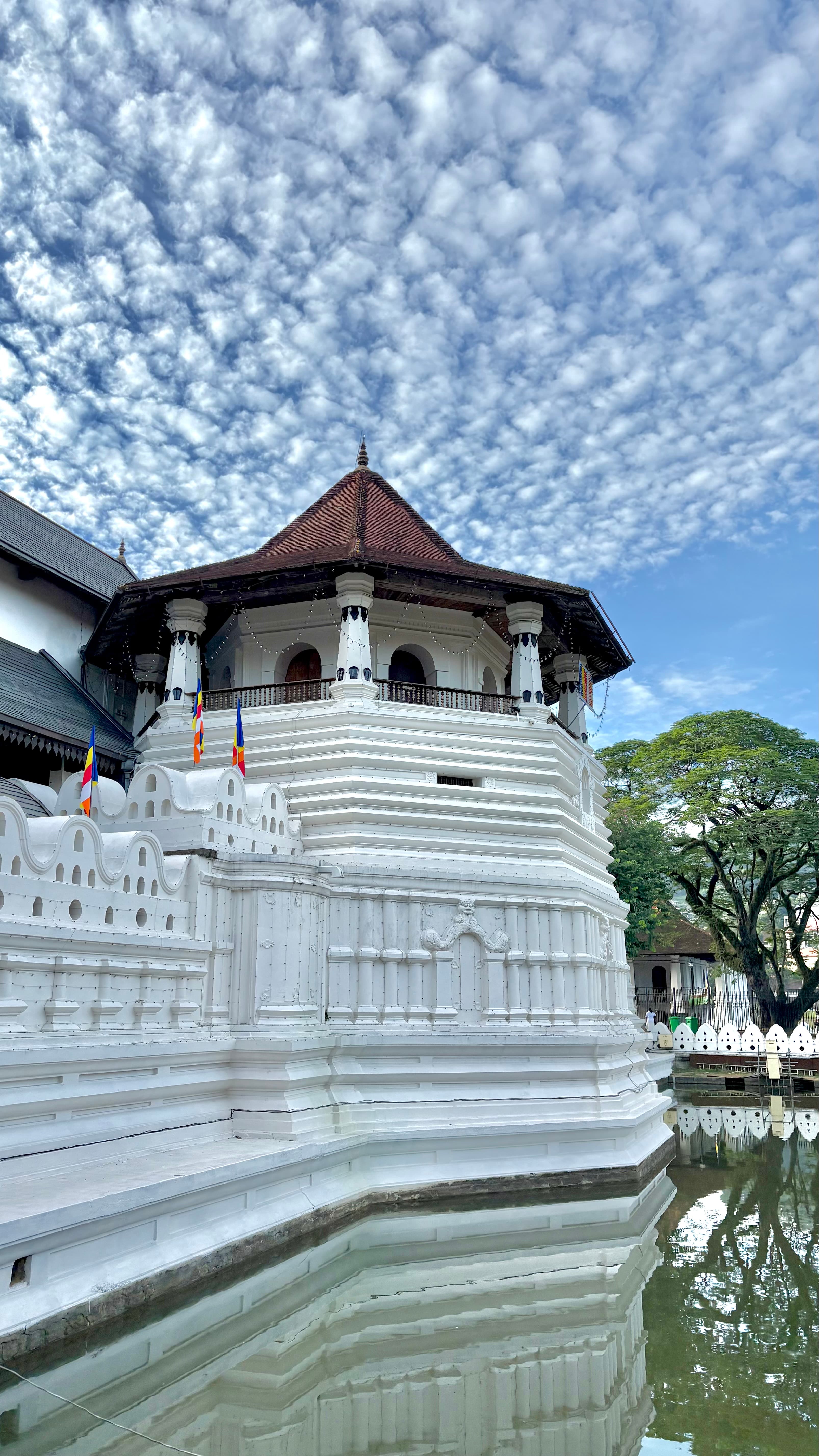 Temple of the Tooth Relic exterior view