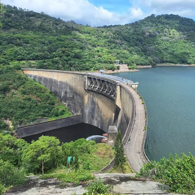 Victoria Dam with stunning views